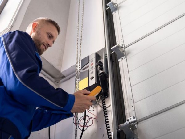 Servicemonteur Industriële deuren Rotterdam / Leiden